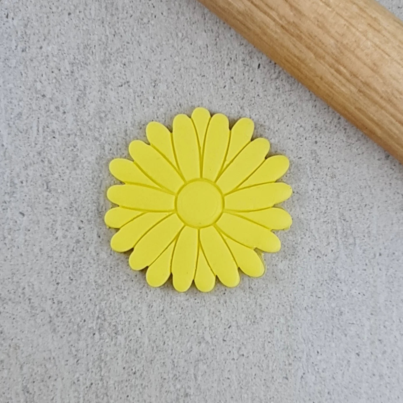 Cookie Cutter Daisy Embosser & Cutter Set