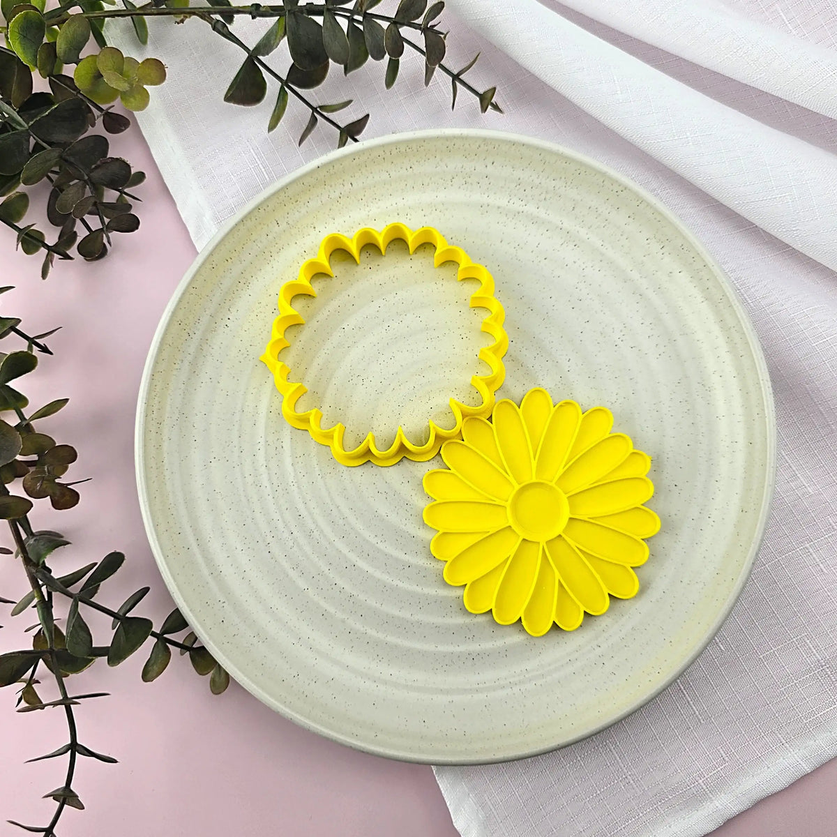 Cookie Cutter Daisy Embosser & Cutter Set