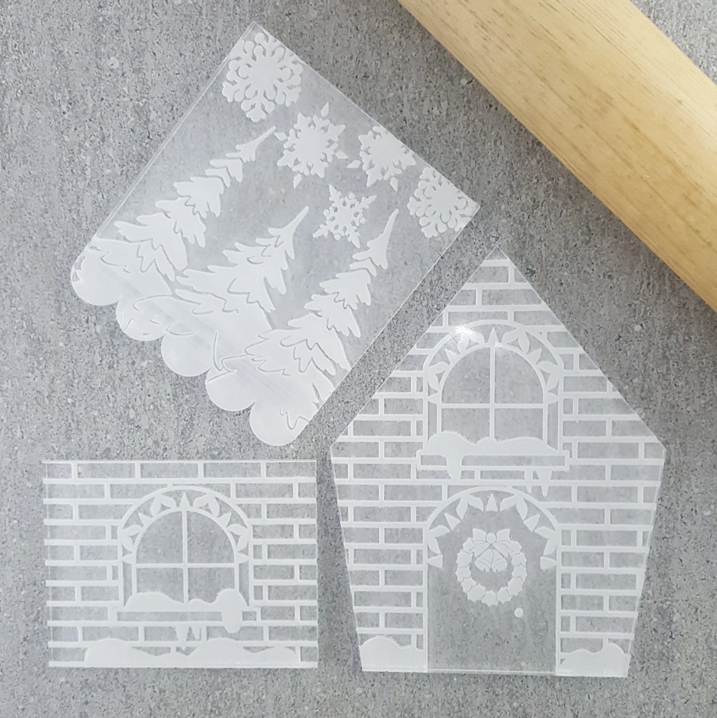 Cutter Whimsical Interlocking Gingerbread House Set