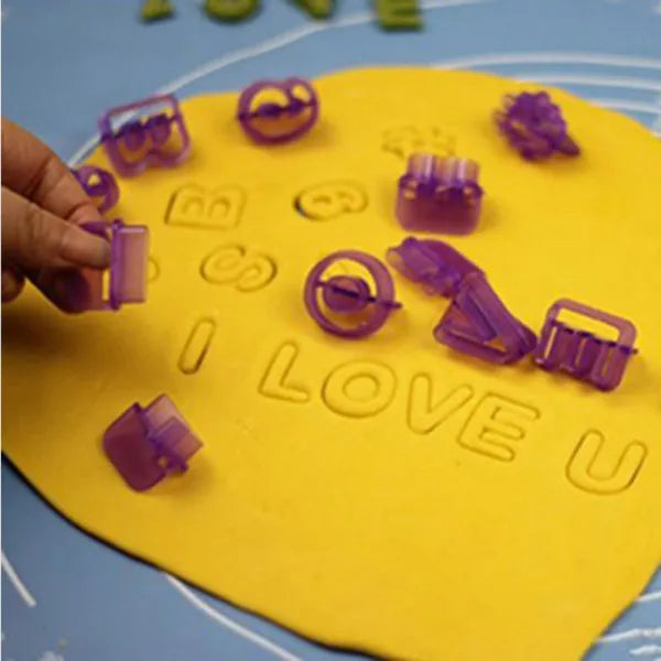 ALPHABET/NUMBER/SYMBOL SET COOKIE CUTTER 40 PIECES