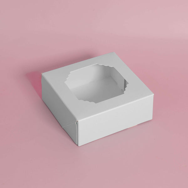 Treat Box (Pack of 5) - WHITE PAPYRUS Scalloped SMALL