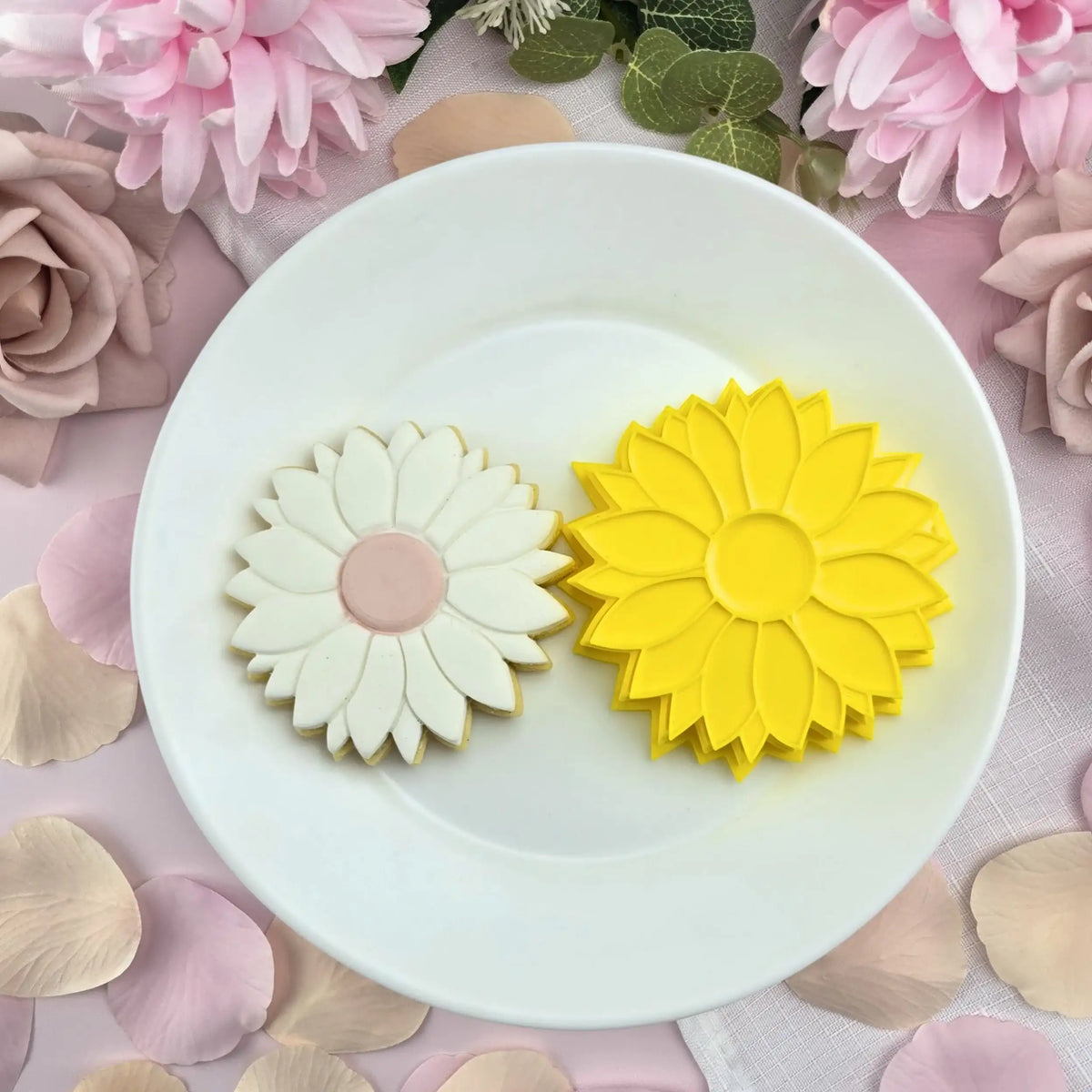 Sunflower Cutter & Embosser Set – view 2