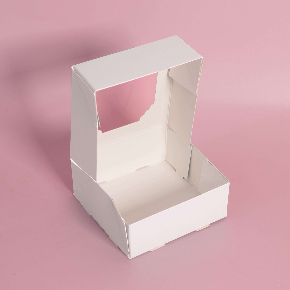Treat Box (Pack of 5) - WHITE PAPYRUS Scalloped SMALL – view 4