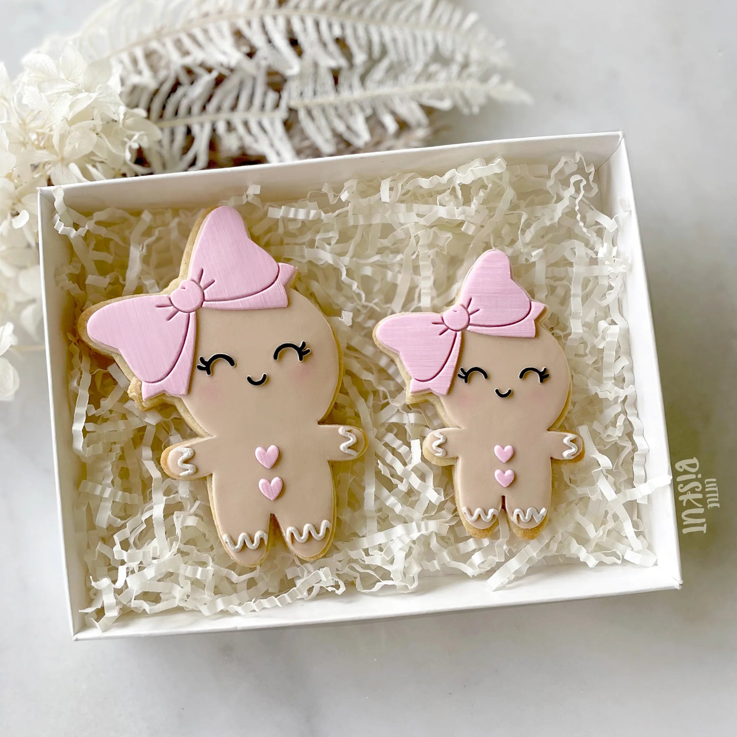 Gingerbread Girl with Bow Cutter & Debosser Set (Little Biskut)LARGE 78mm x 104mm